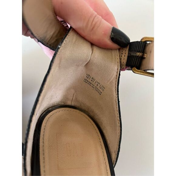 5/$25 Gap Black Block Heel Sandals - Picture 6 of 6